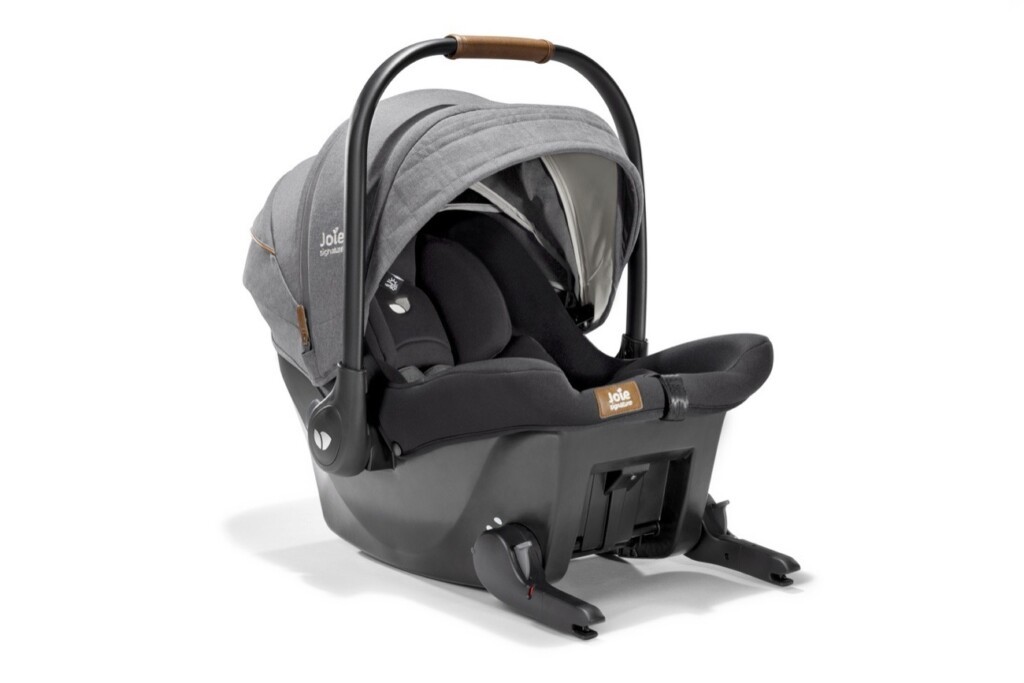 Babyschale Sprint in "Carbon" - mit Isofix-Konnektoren und mit Basisstation nutzbar